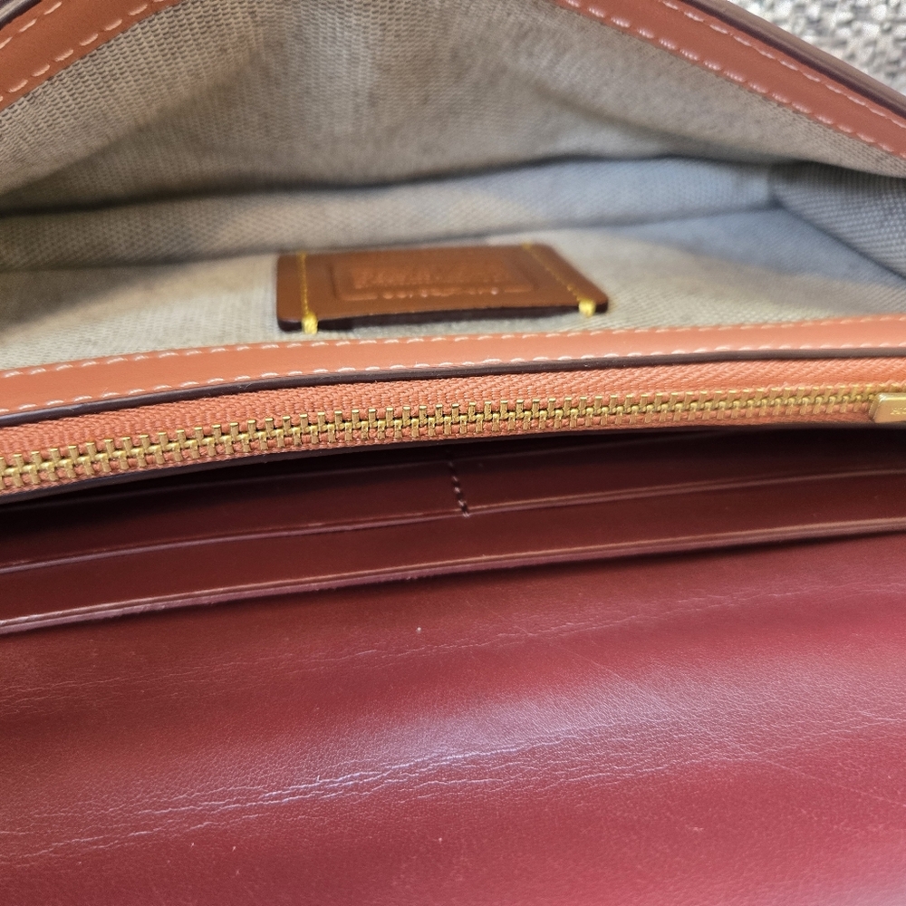 Coach Riley Chain Clutch Bag - Picture 7 of 13